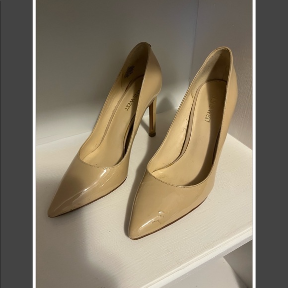 Nine West tan high heels. - Picture 3 of 4